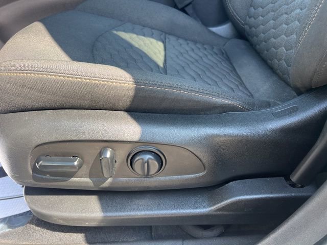 Used 2020 Chevrolet Equinox LT image 22