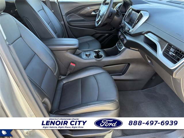 Used 2024 GMC Terrain SLT image 18