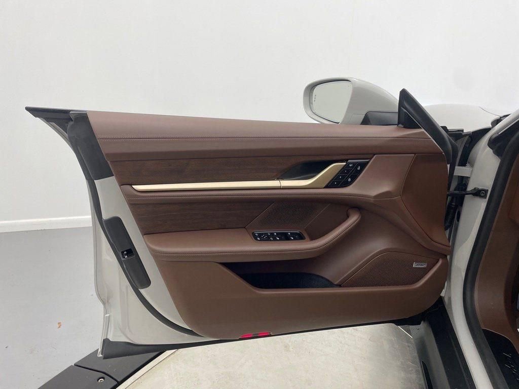 Used 2024 Porsche Taycan GTS image 14