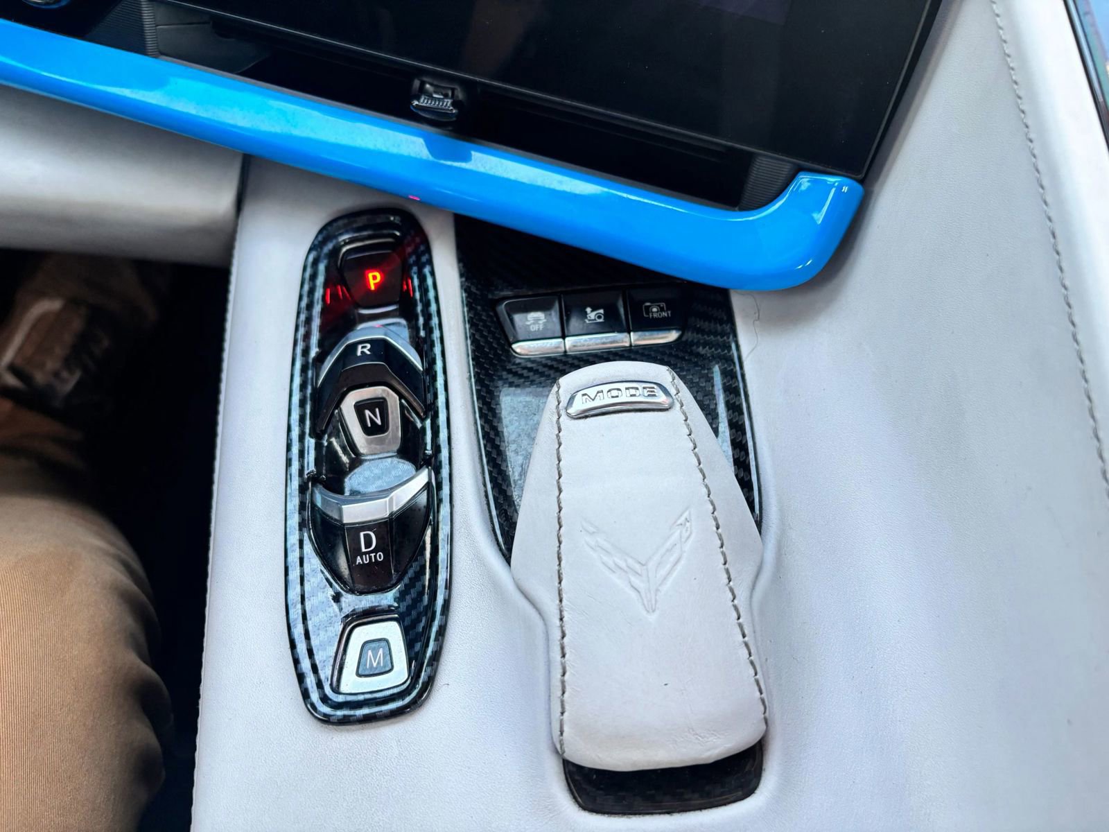 Used 2020 Chevrolet Corvette Stingray Premium Cpe w/ 3LT Preferred Equipment Group image 17