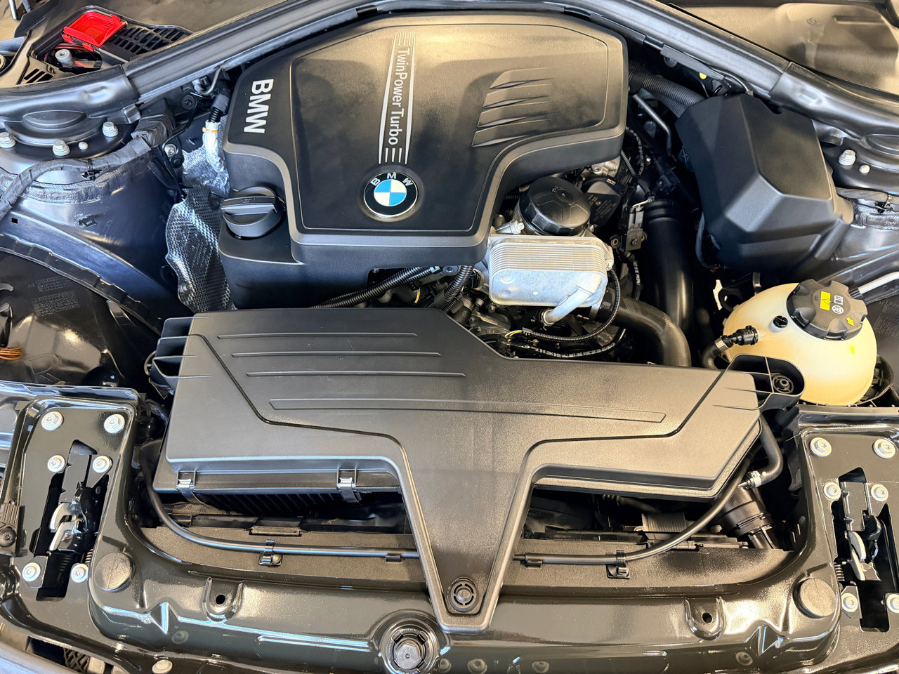 Used 2016 BMW 320i Sedan image 41