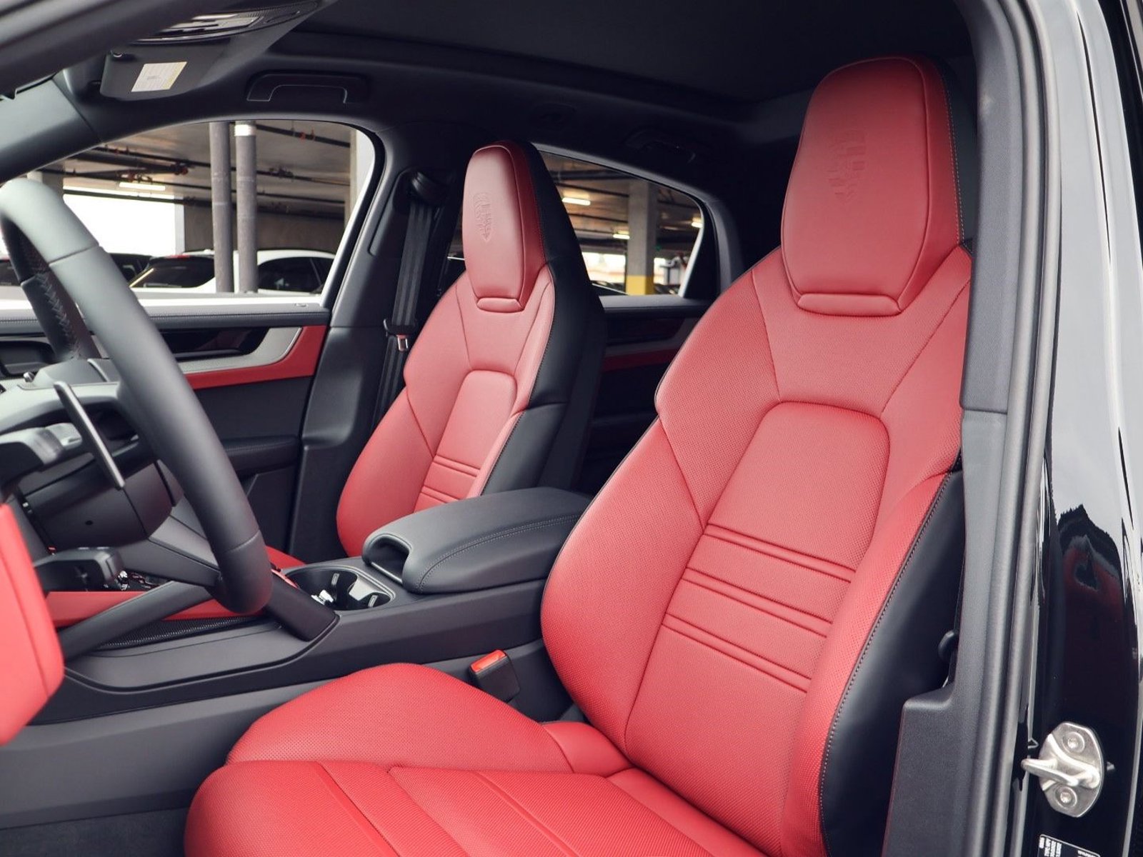 New 2026 Porsche Cayenne Coupe AWD/4WD image 5