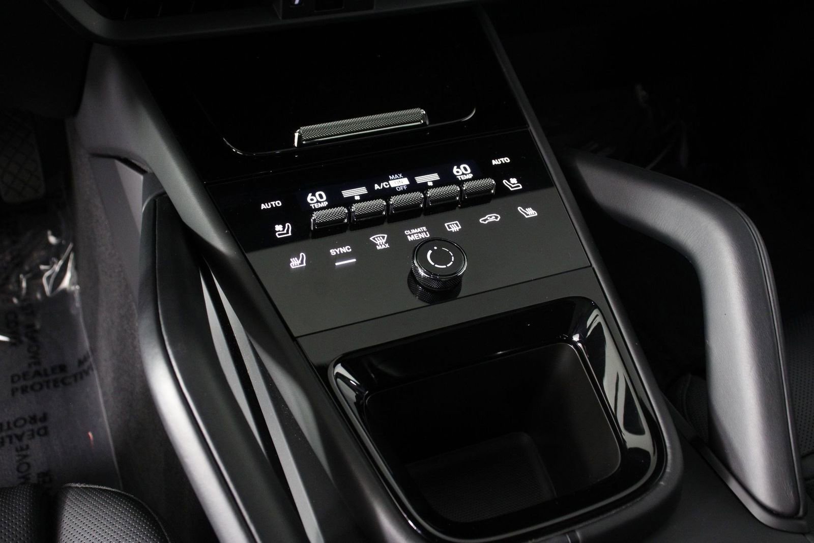 Certified 2025 Porsche Cayenne E-Hybrid Coupe image 18