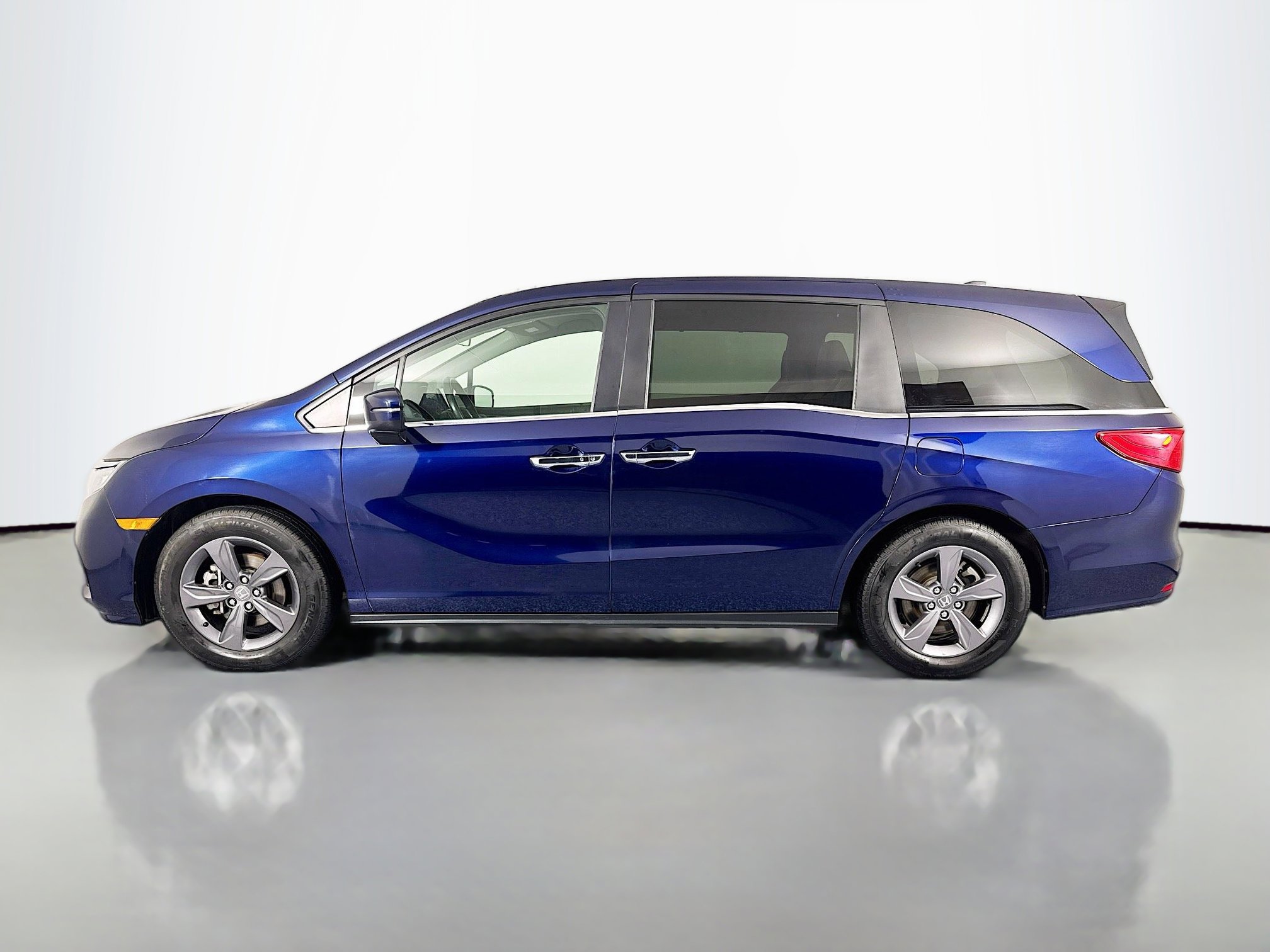 Certified 2023 Honda Odyssey EX image 8
