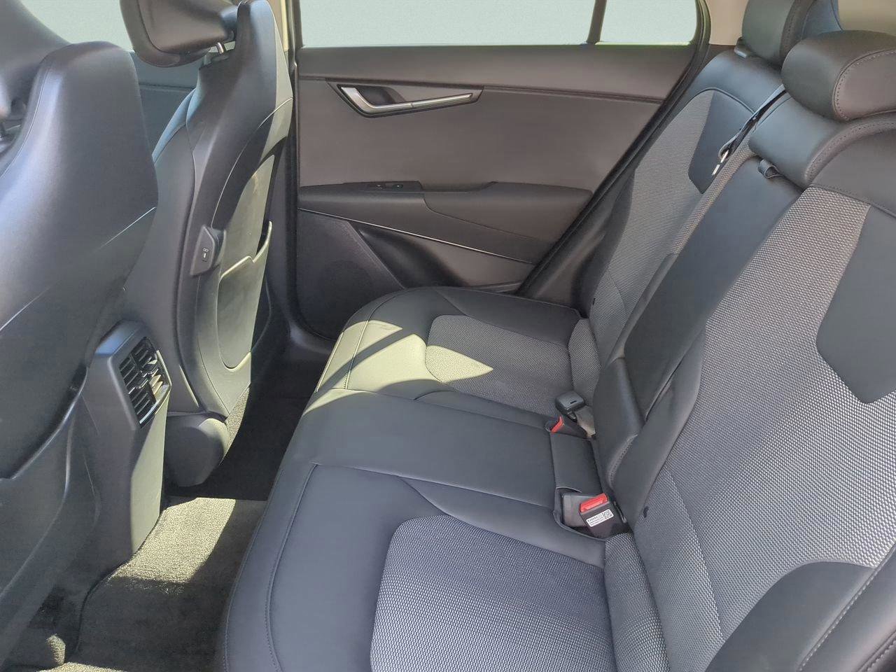 New 2025 Kia Niro EX w/ EX Cold Weather Package image 11