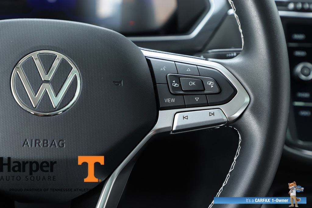 Used 2023 Volkswagen Tiguan SE w/ Panoramic Sunroof Package FWD image 60