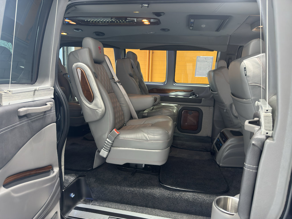 Used 2023 GMC Savana 2500 RWD image 21
