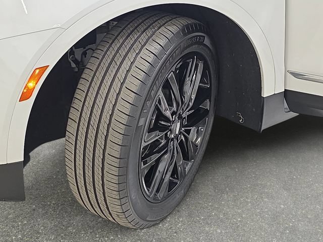 Certified 2024 Cadillac XT5 Premium Luxury AWD/4WD image 29