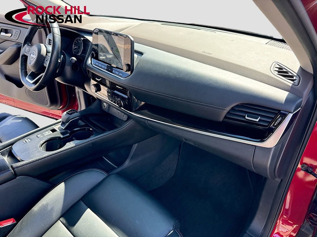 Used 2023 Nissan Rogue SL w/ SL Premium Package image 31