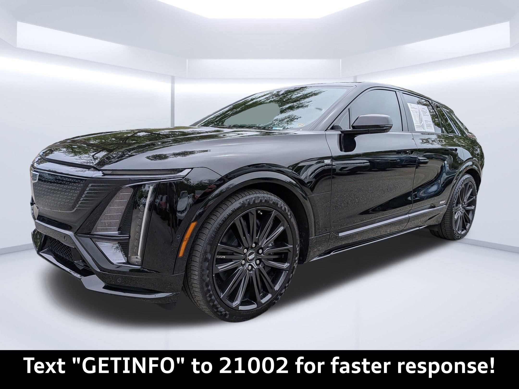 Used 2026 Cadillac Lyriq V w/ LPO, Floor Liner Package image 8