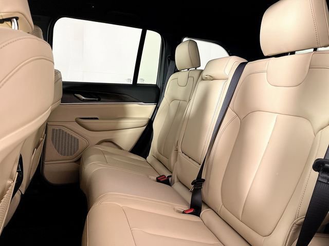 New 2025 Jeep Grand Cherokee Limited image 24