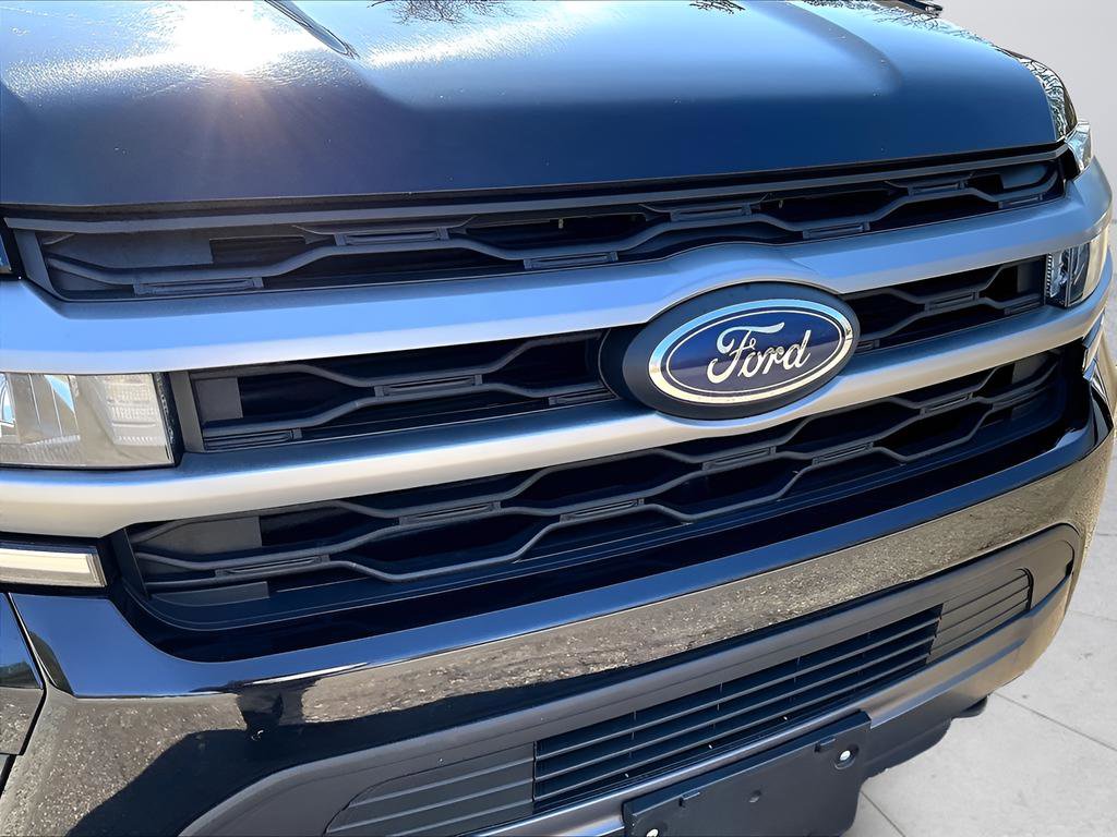 Used 2023 Ford Expedition Max XLT image 32