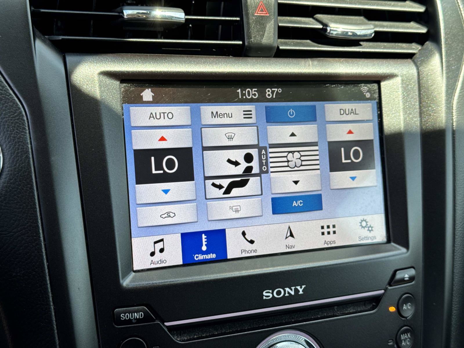 Used 2019 Ford Fusion Energi Titanium FWD image 15