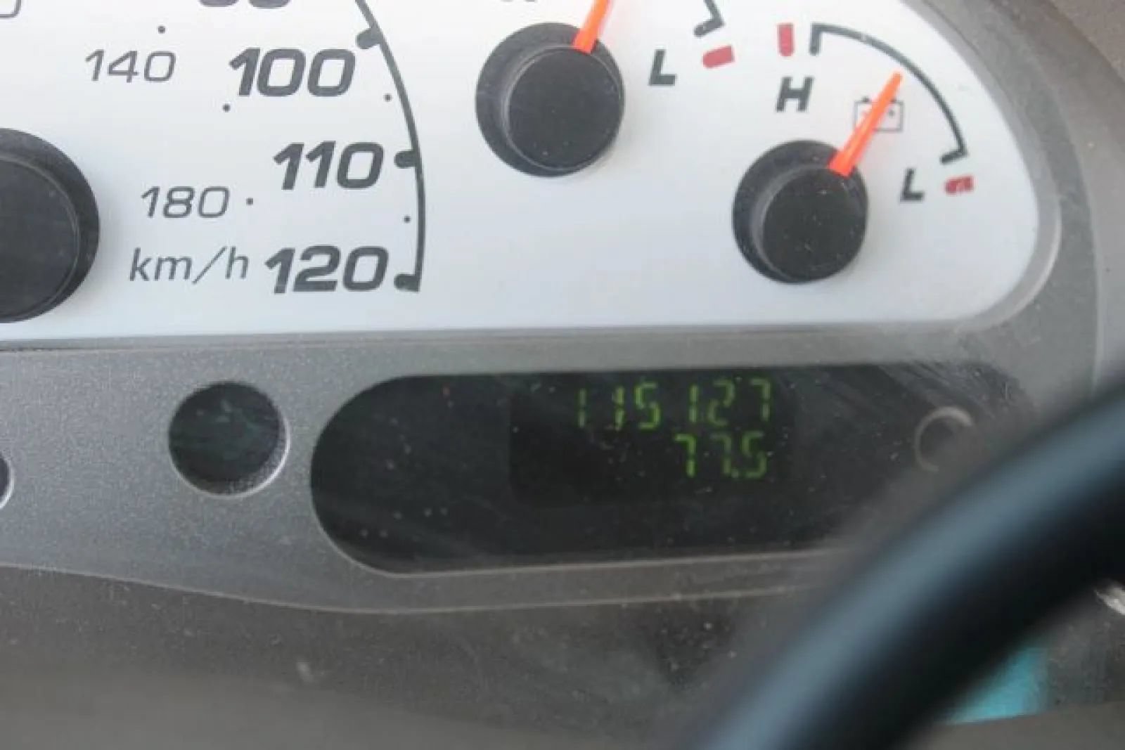 Used 2005 Ford Explorer Sport Trac XLT RWD image 14