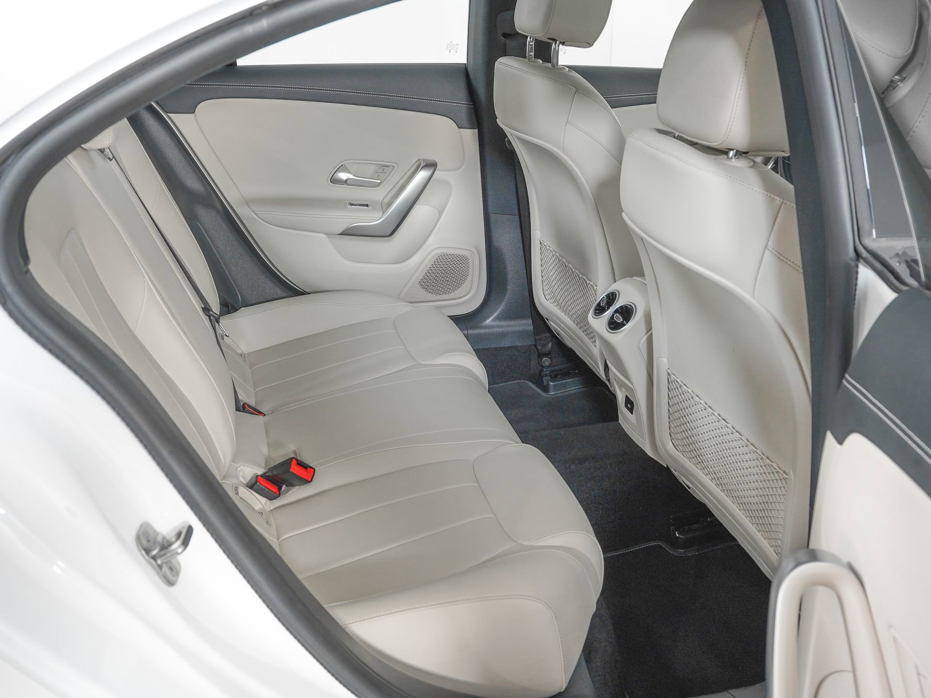 Used 2025 Mercedes-Benz CLA 250 image 10