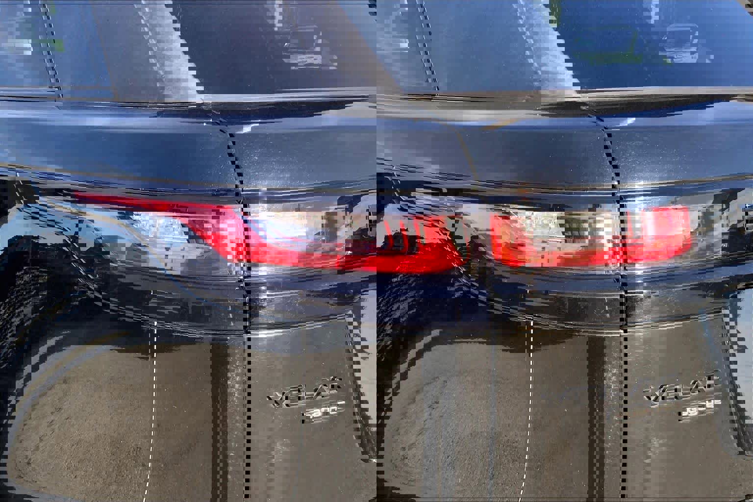 Used 2020 Land Rover Range Rover Velar R-Dynamic HSE image 25