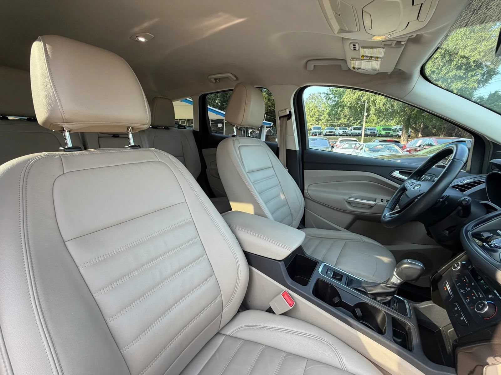 Used 2017 Ford Escape Titanium AWD/4WD image 33