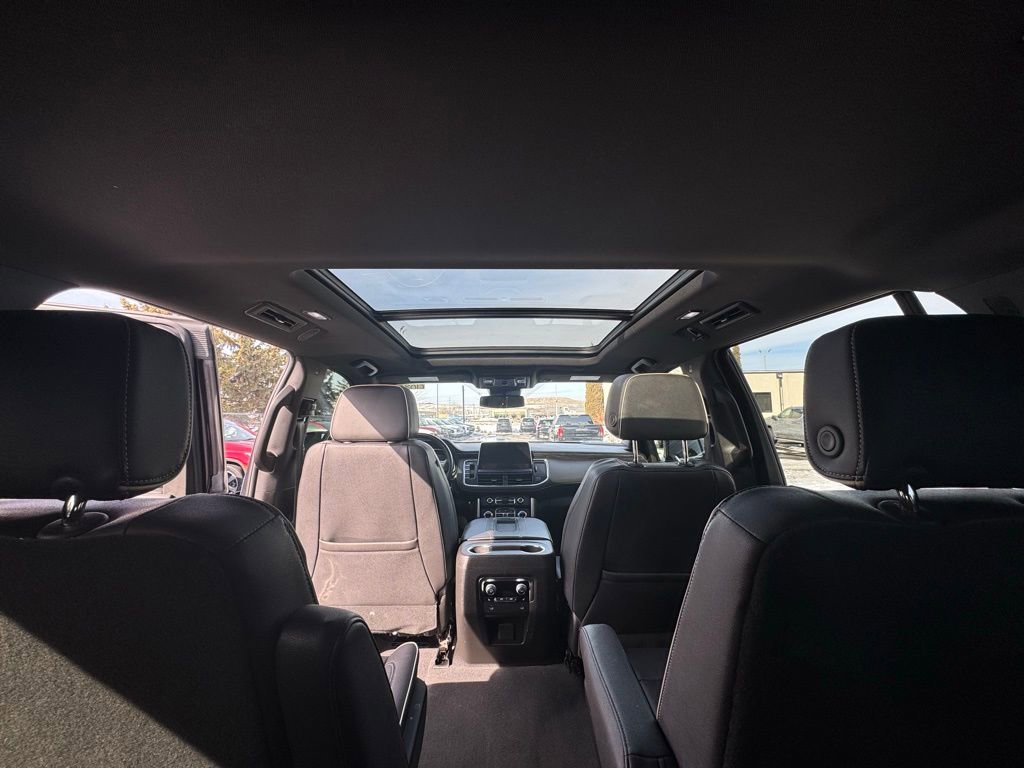 Used 2023 GMC Yukon SLT w/ SLT Luxury Package image 34