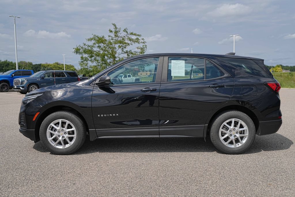 Used 2022 Chevrolet Equinox LS AWD/4WD image 10