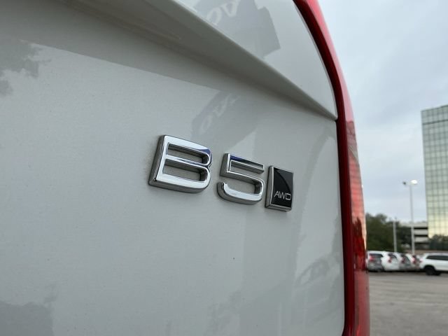 Certified 2025 Volvo XC90 B5 Core AWD/4WD image 12