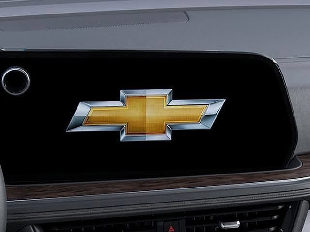 New 2026 Chevrolet Suburban Premier w/ Sun And Tow Package AWD/4WD image 24