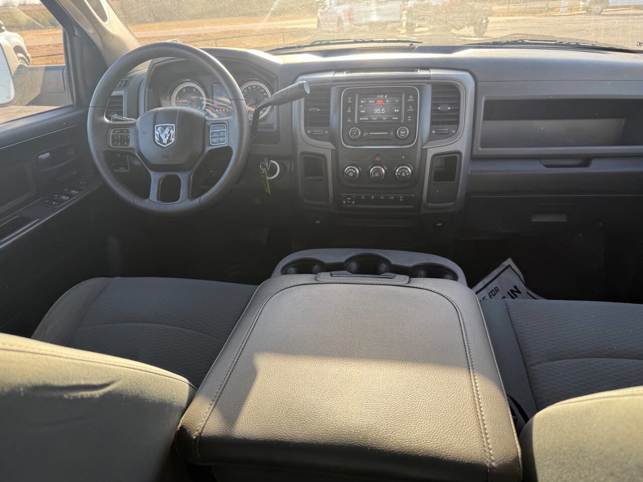 Used 2018 RAM 2500 Tradesman w/ Chrome Appearance Group image 31