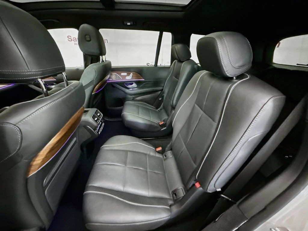 Used 2024 Mercedes-Benz GLS 580 4MATIC image 25
