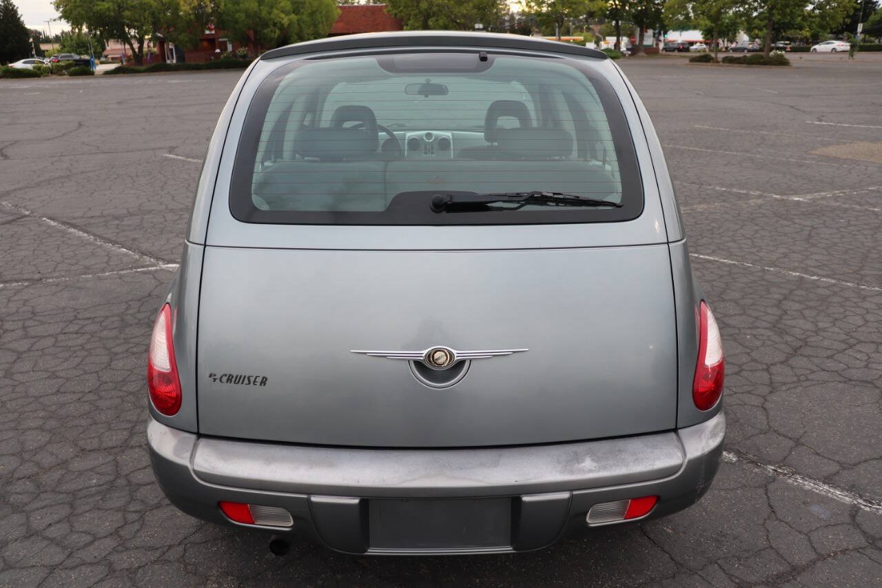 Used 2009 Chrysler PT Cruiser FWD image 7