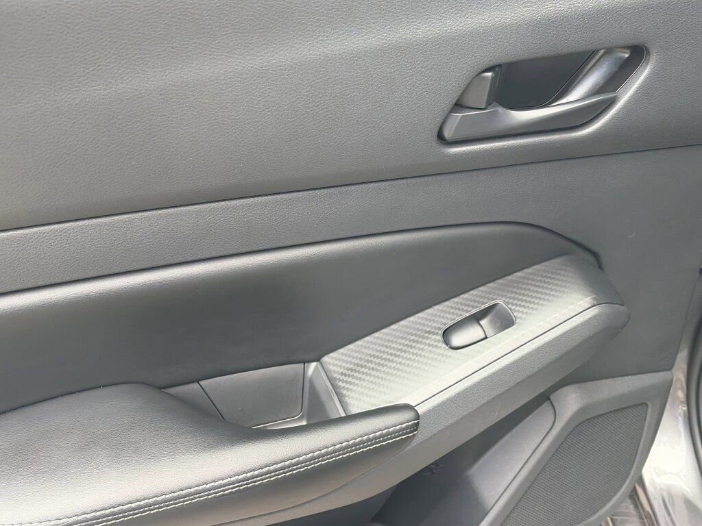Used 2024 Nissan Altima 2.5 SV image 26