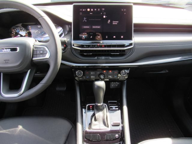 Used 2024 Jeep Compass Latitude w/ Convenience Group AWD/4WD image 18