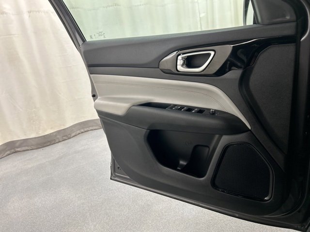 Used 2024 Jeep Compass Limited image 24