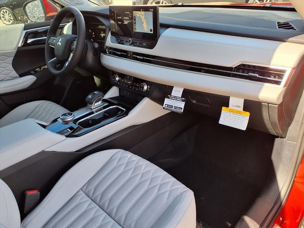 Used 2026 Mitsubishi Outlander SEL FWD image 8