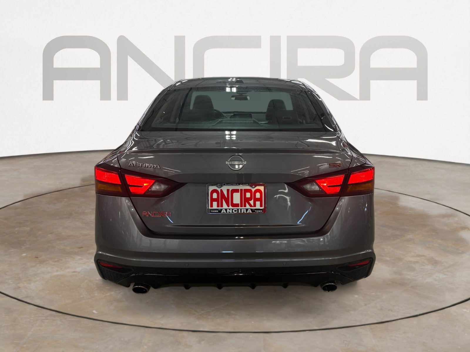 Used 2024 Nissan Altima 2.5 SR FWD image 9