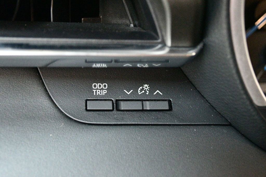 Used 2022 Toyota Highlander Limited AWD/4WD image 73