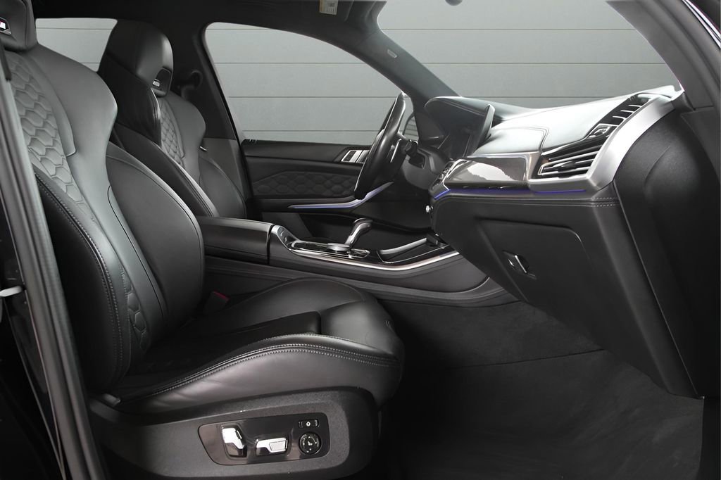 Used 2023 BMW X5 M w/ Executive Package image 39