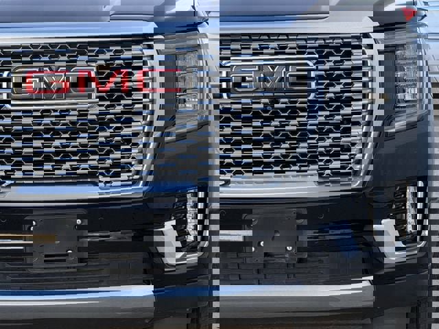 Used 2022 GMC Yukon XL Denali image 9