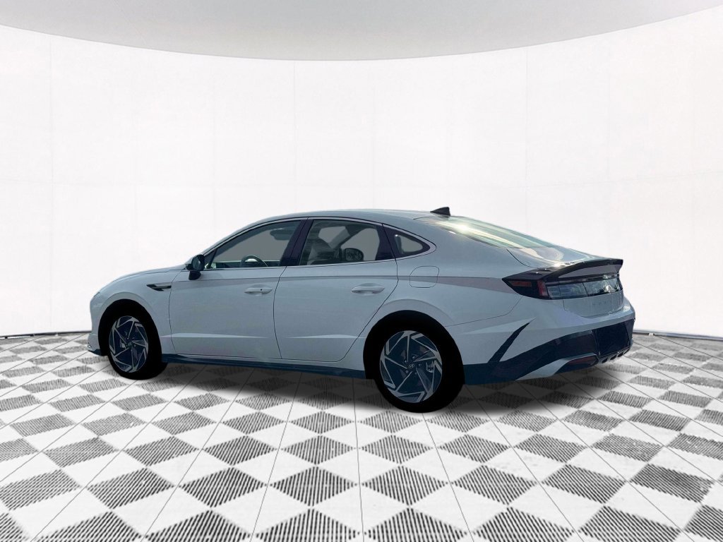 New 2026 Hyundai Sonata SEL FWD image 5