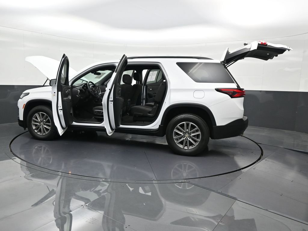 Used 2024 Chevrolet Traverse LT image 35