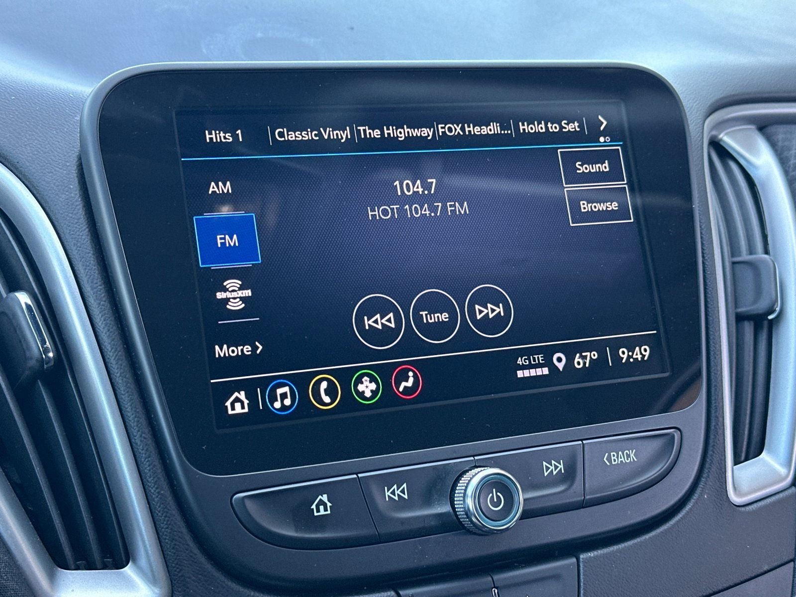 Used 2023 Chevrolet Malibu LT FWD image 16