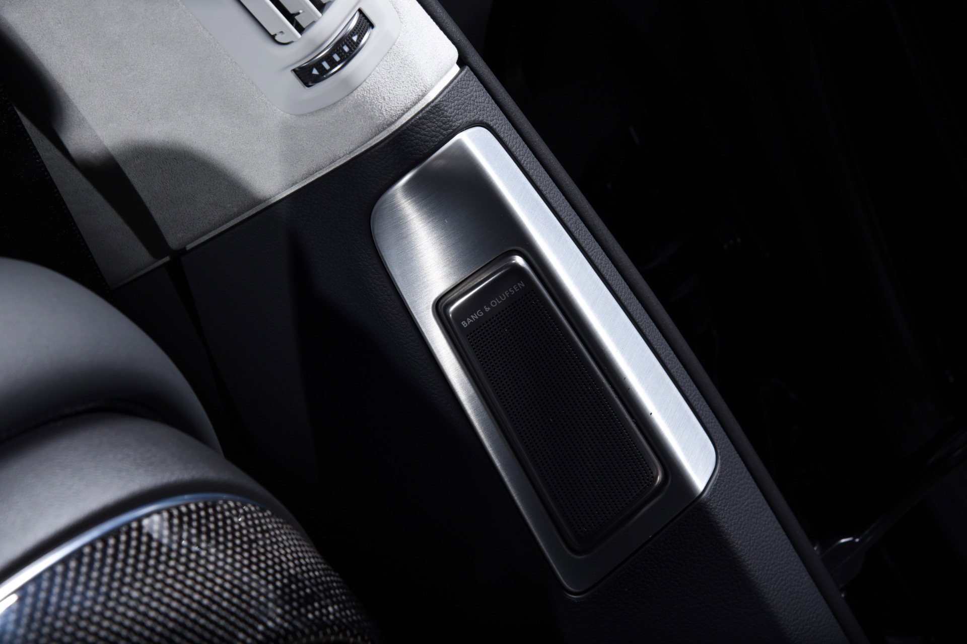 Used 2015 Audi S8 image 35