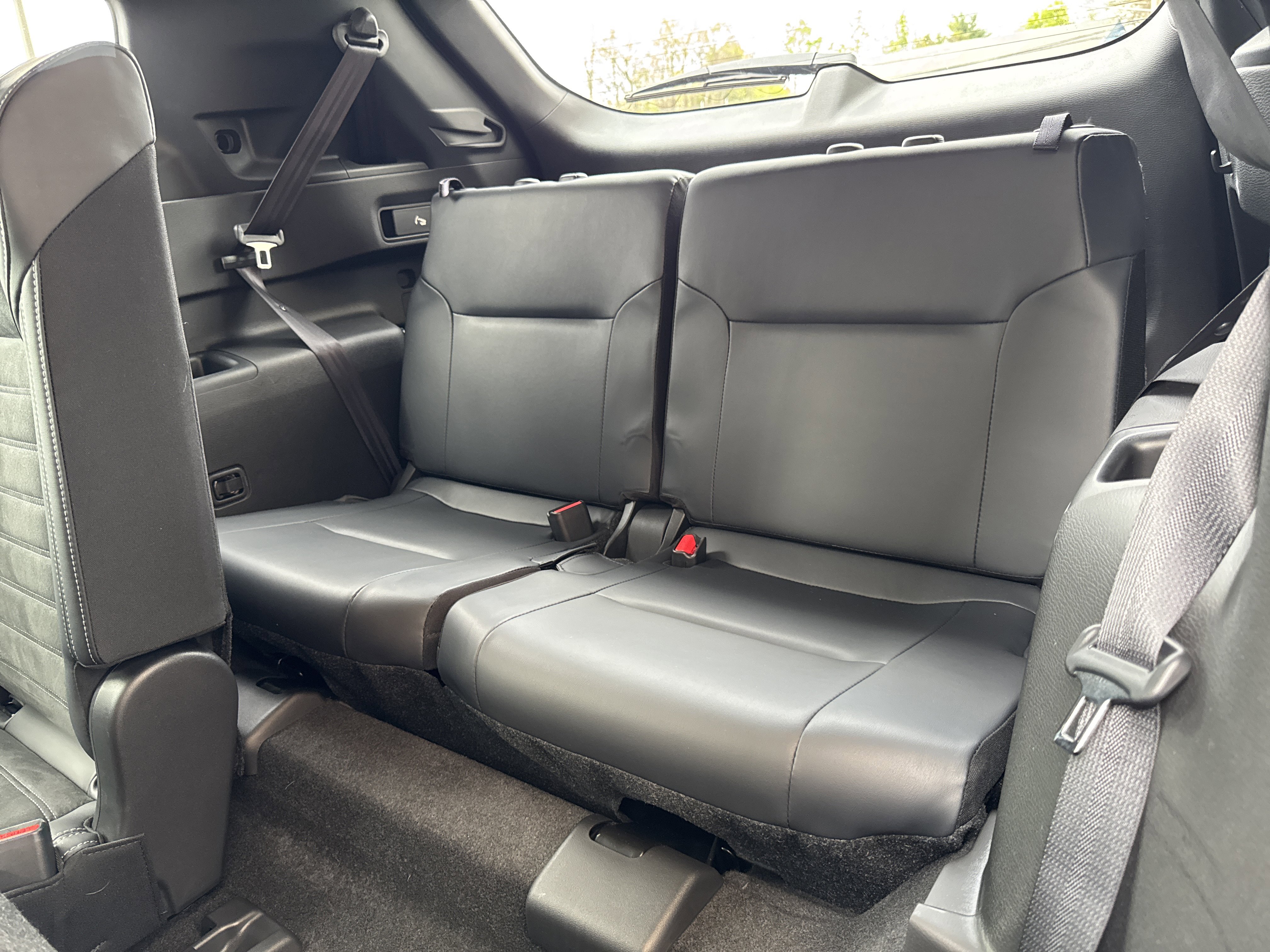 Used 2025 Mitsubishi Outlander SE AWD/4WD image 11