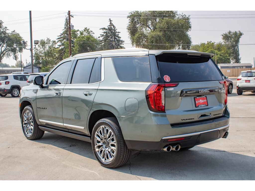 Used 2024 GMC Yukon Denali w/ Advanced Technology Package AWD/4WD image 6