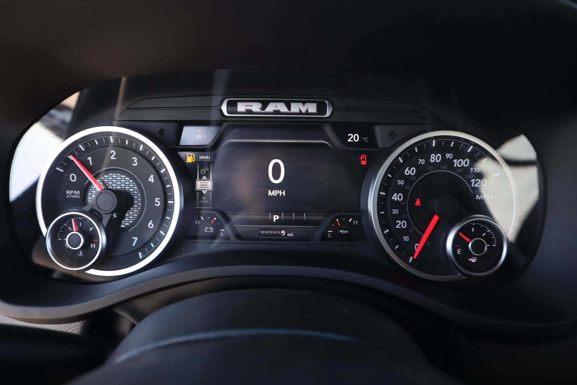 New 2026 RAM 1500 Express AWD/4WD image 4