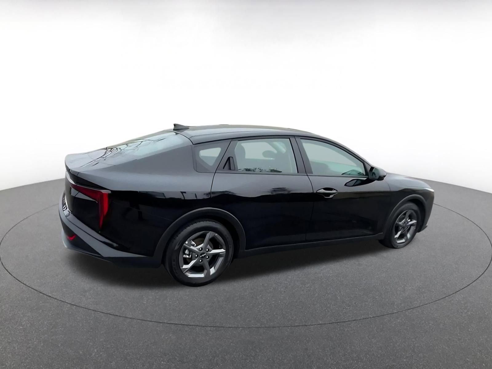 Used 2025 Kia K4 LXS image 15