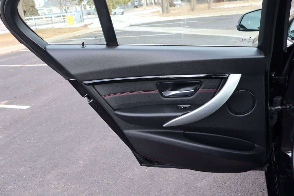 Used 2018 BMW 330i Sedan image 24