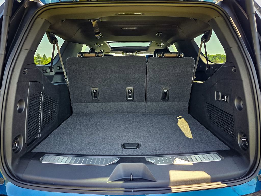 New 2026 GMC Yukon XL Denali Ultimate AWD/4WD image 42