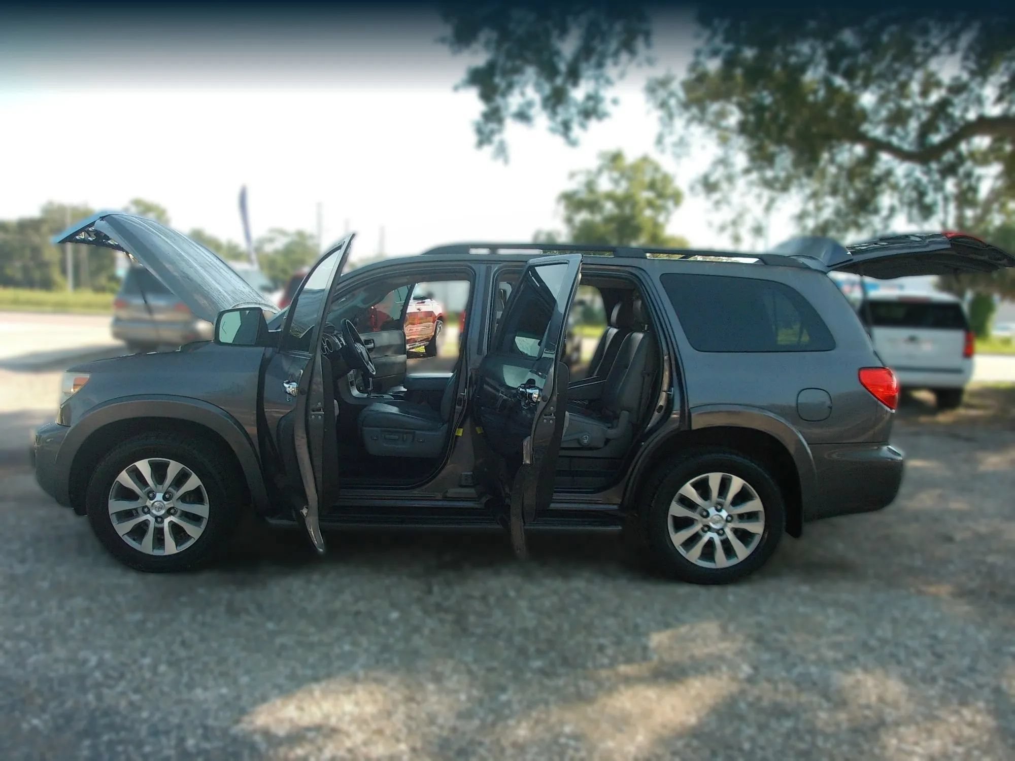 Used 2014 Toyota Sequoia Limited RWD image 10