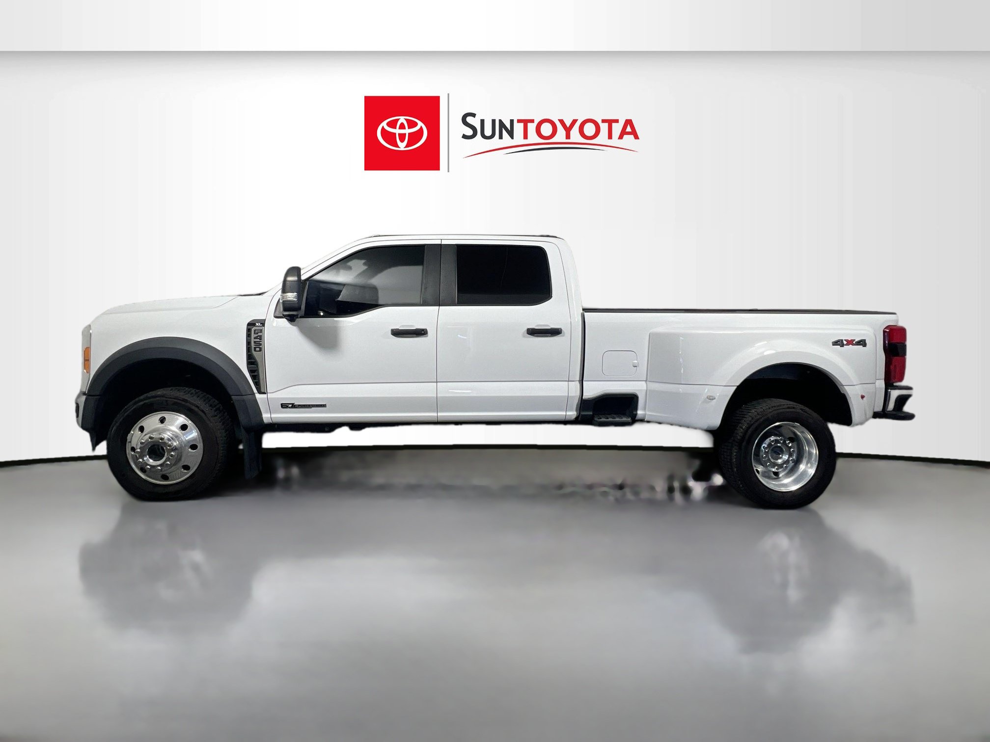 Used 2023 Ford F450 XL w/ 360-Degree Camera Package AWD/4WD image 7