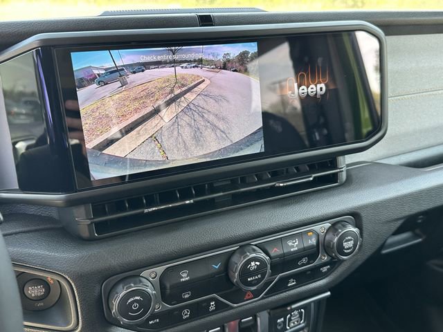 Used 2025 Jeep Wrangler Sport image 26