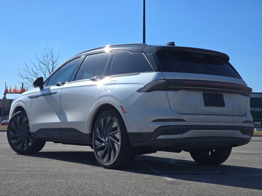 Used 2024 Lincoln Nautilus Reserve w/ Equipment Group 203A image 14